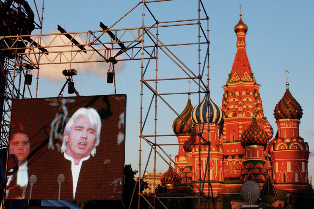 Концерт оперного певца Дмитрия Хворостовского на Красной площади. 2004 год.