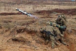 Компания из США заявила о действующих поставках оружия в Украину