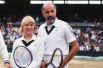 Знаменитый теннисист и бывшая первая ракетка мира в парном разряде Боб Хьюитт в 2015 году был признан виновным в двух случаях изнасилования несовершеннолетних девушек и одном случае сексуального домогательства, произошедших более тридцати лет назад.