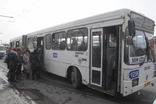 Некоторые маршруты в Омске решили отменить.
