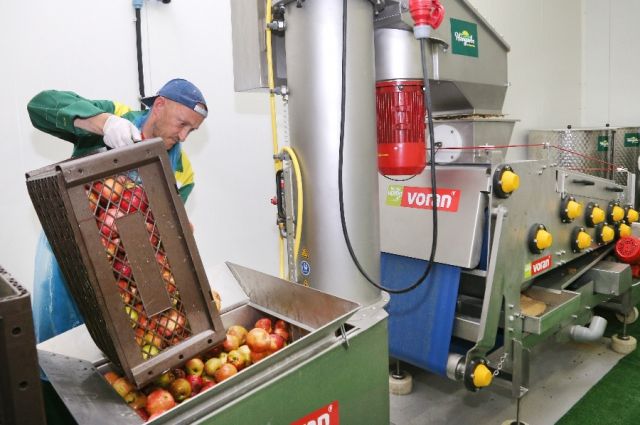Калининградские производители отправили в ЕС первую партию яблочного сока.
