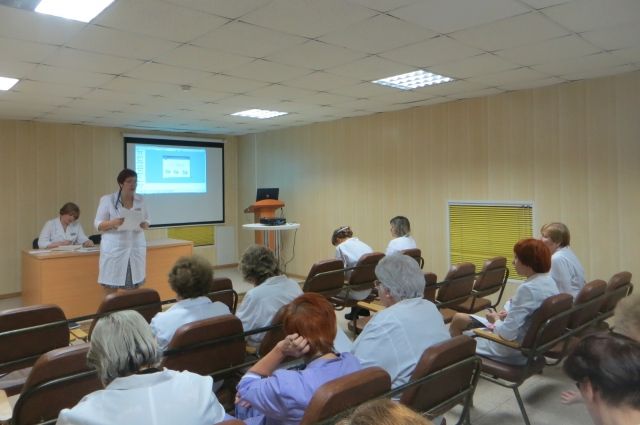 Кемеровским врачам рассказали о важности ЗОЖ для пациентов.
