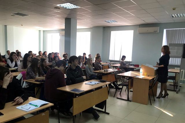 Тюменские студенты обсудили социальное предпринимательство с практиками