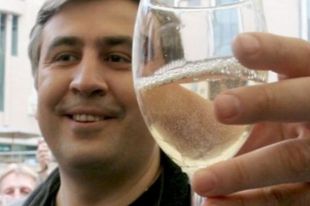Саакашвили продлил пребывание в Украине еще на несколько месяцев