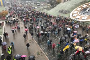 В Киеве проходит марш за импичмент: МВД контролирует ситуацию