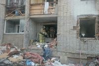 Несколько квартир и подъезд разрушены взрывом.