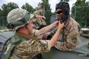 В Раде решили уравнять в правах украинских и иностранных военных