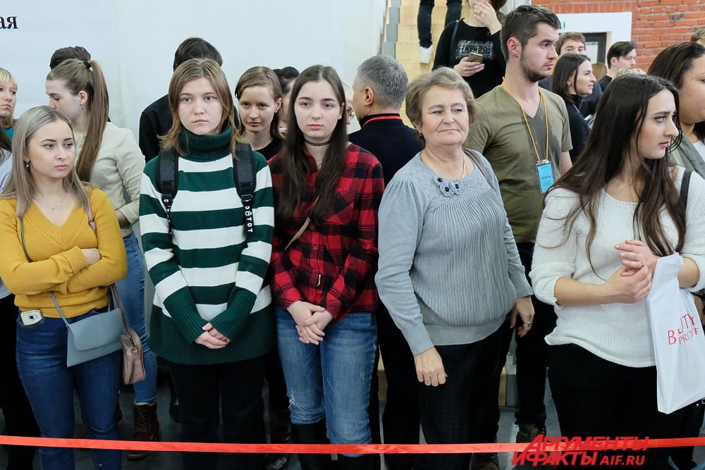Зрители с интересом наблюдали за работой участников.