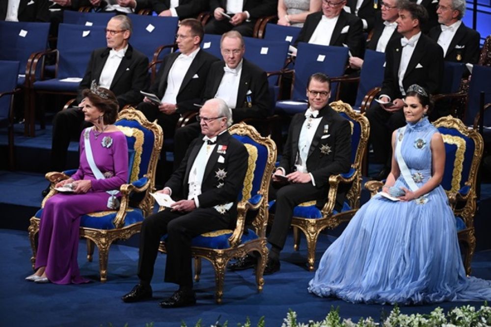 Шведская королевская семья на церемонии награждения Нобелевской премии 2017