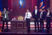 Особый ажиотаж среди зрителей вызвало выступление вокально-инструментального ансамбля «Трио Квартет», в котором «квартальцы» исполнили композицию «Ніч яка місячна».
