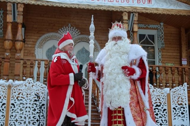Тюменцы смогут покататься на коньках с Дедом Морозом и Снегурочкой