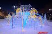 На Комсомольской площади установили световую конструкцию «Медведь».