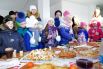 Угощение для больших и маленьких гостей праздника приготовили жительницы микрорайона и наши партнеры - компания «Сибирские пироги».