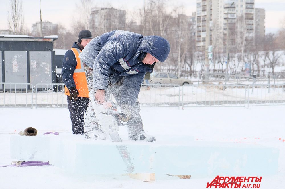 На следующей неделе, на площадке начнутся работы по художественной резке объектов.