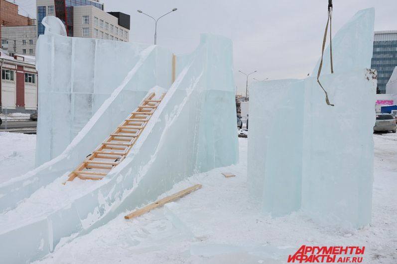Строительство всех 16 ледовых объектов идёт полным ходом. 