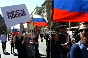 «Очень сильное, хотя и неоднозначное впечатление произвели на меня массовые протестные акции весной и летом нынешнего года...»