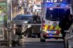 Автомобиль, наехавший на пешеходов в центре австралийского города Мельбурн. 21 декабря 2017 года. 