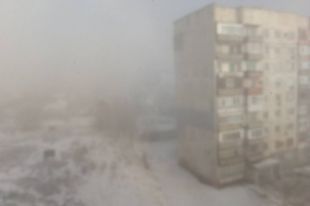 Мариуполь накрыл густой смог с запахом гудрона