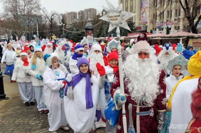 На парад приехали представители всех городов и районов Кубани. 