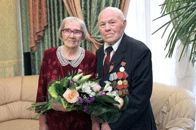 Супруги Надежда Фёдоровна и Николай Семёнович Спиридоновы из Калининградской области  отметили 70-летие совместной жизни.