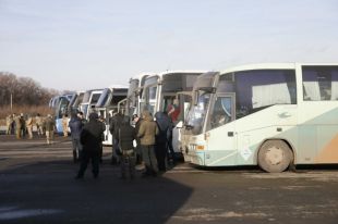 Порошенко поздравил первых освобожденных из плена на Донбассе украинцев