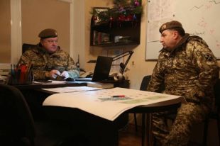 Порошенко прибыл на Донбасс, где встречает освобожденных из плена