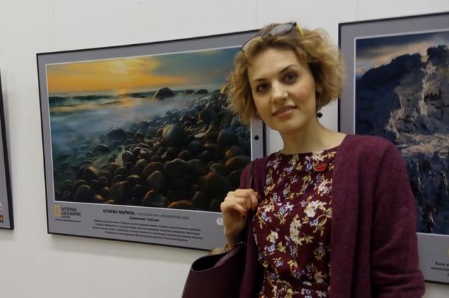 Марина Огнева и ее работа на выставке в Москве.