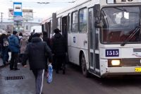 В Омске рассказали, как в праздничные дни будет работать общественный транспорт. 