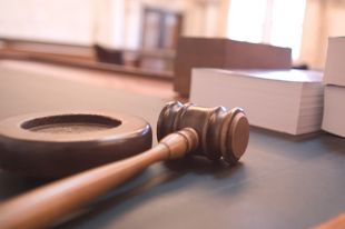 Окружной суд Киева запретил предавать огласке доходы военных прокуроров