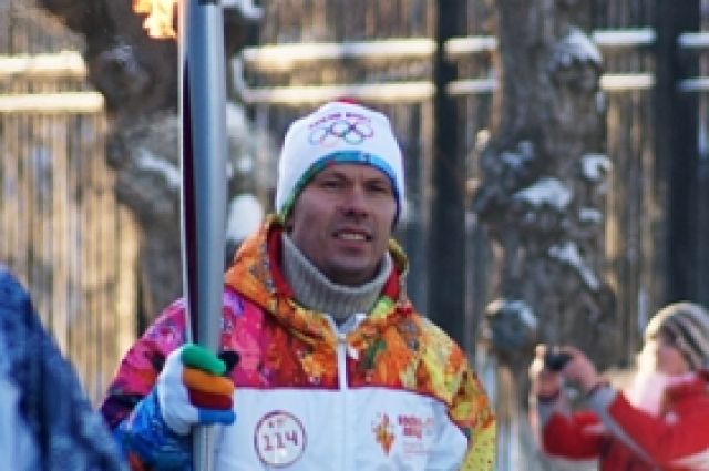 Футболист не забывает родную Пермь: в январе 2014 года Константи Зырянов принял участие в эстафете Олимпийского огня в Прикамье.