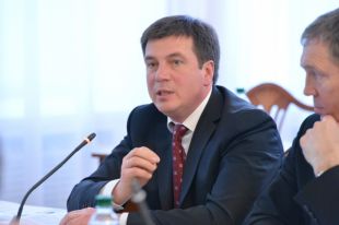 Министр ЖКХ Зубко не указал в е-декларации собственный дом
