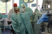 Реимлантацию конечности провели врачи краевой клинической больницы.