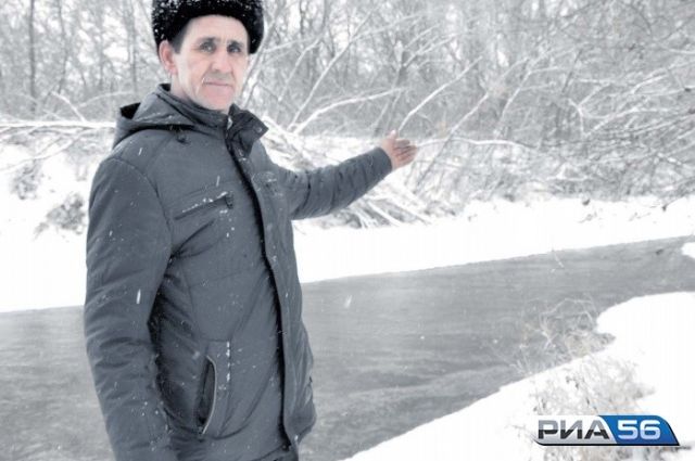 Житель Асекеевского района спас тонущих детей, провалившихся под лед.