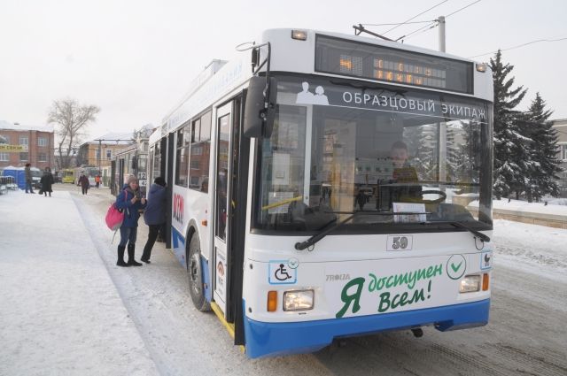 Время автобуса омск. Остановка Ермак Омск. 30 Автобус Самара. Автобус 21 маршрут в Омске. 392 Маршрутка Омск.