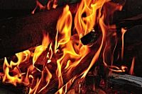 В Тюмени загорелась частная котельная: пожар тушили 25 человек