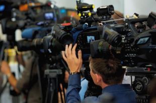 Еврокомиссия создала группу по борьбе с фейковыми новостями и пропагандой