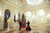 В речи перед послами президент еще раз призвал к миру и солидарности с Украиной в борьбе за восстановление украинского суверенитета и территориальной целостности.