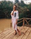 Скромная Ольга Фреймут искупалась в речке Иордан.