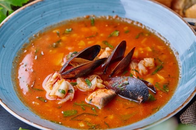 Томатный суп с фенхелем и морепродуктами | Рецепты | Кухня | Аргументы и  Факты