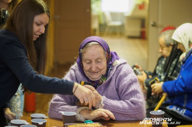 В Омске ищут волонтёров для пожилых пациентов хосписа. 