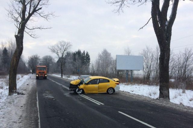 Под Зеленоградском таксист избил своего пассажира, а потом попал в ДТП.