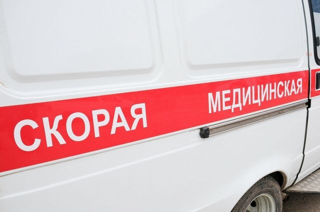 На трассе Оренбург-Акбулак сломалась «скорая», перевозившая с тяжелобольную.