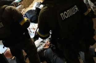 В Киеве поймали преступников, которые ранили гранатой полицейских в Днепре