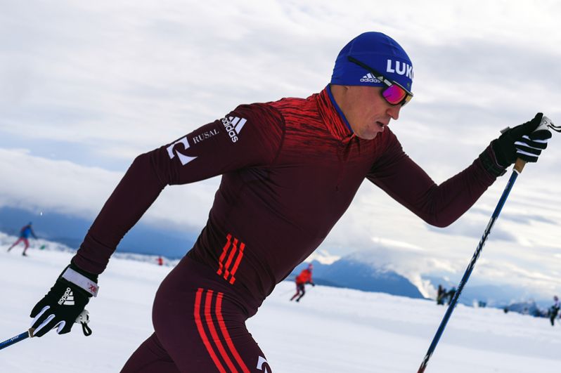 Золото: Александр Легков (лыжные гонки, масс-старт, 50 км).