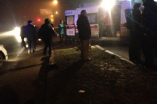 В Николаеве девушка выпрыгнула на ходу из авто: пострадавшая в больнице