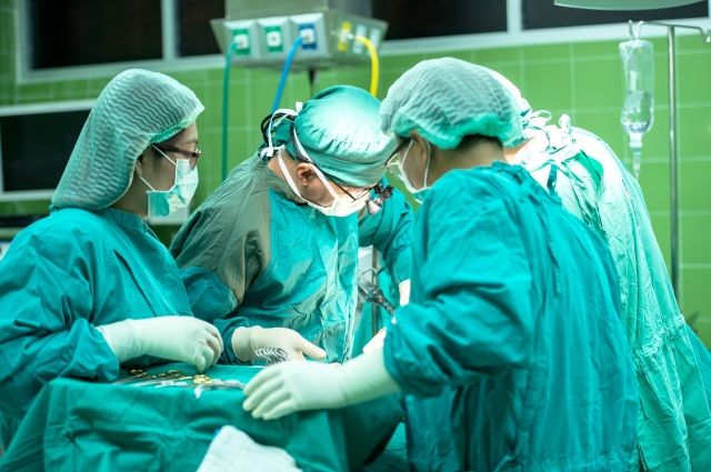 Игла для проведения хирургической нити позволяет подойти к патологии изнутри