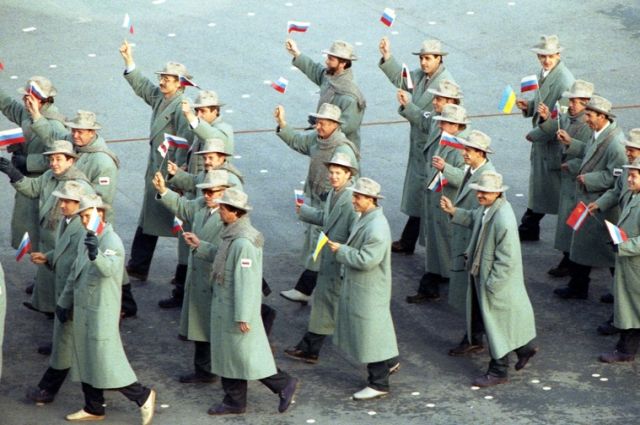 Объединенная команда на церемонии открытия XVI Олимпийских игр. 1992 г.