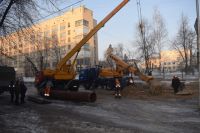Эта авария на перекрестке улиц  М.Горького – Кирова оставила без воды КГУ и здание суда.