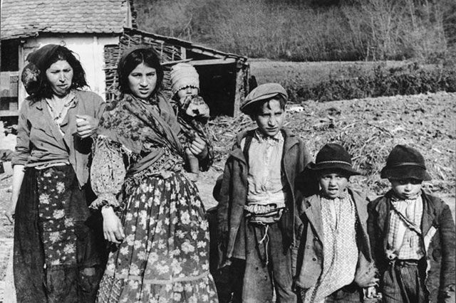 Хорватские цыгане в Аграме, 1941 г.