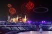 Фейерверк во время церемонии открытия Олимпийских игр.